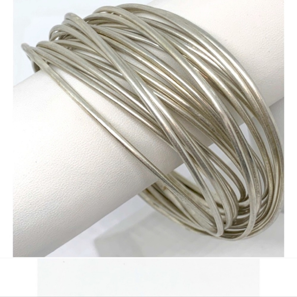 Silpada sterling silver 9.25  21 Bangle bracelet